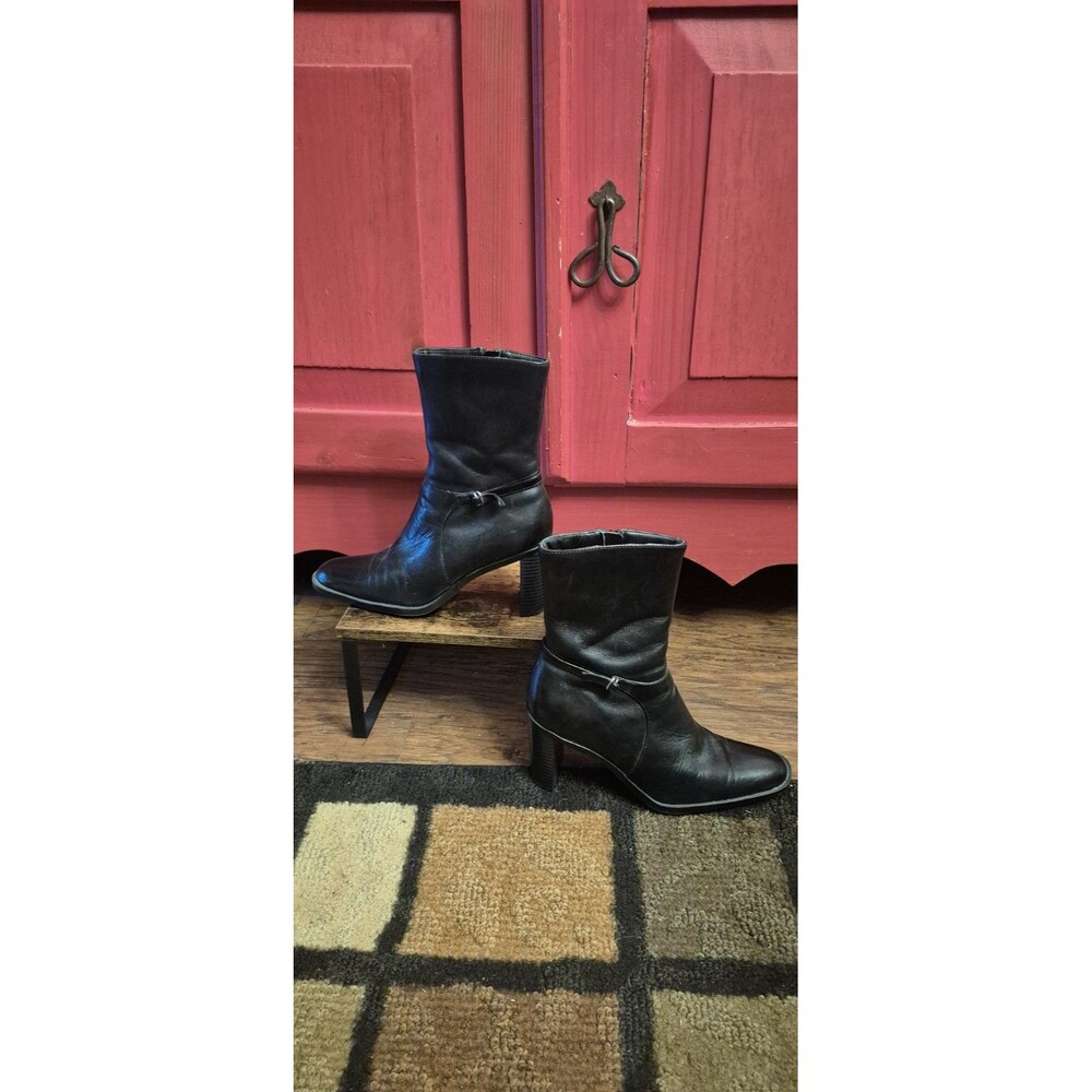 New Vintage Thom McAn Size 7 Black Leather Bootssmall Silver Buckle Square Heel